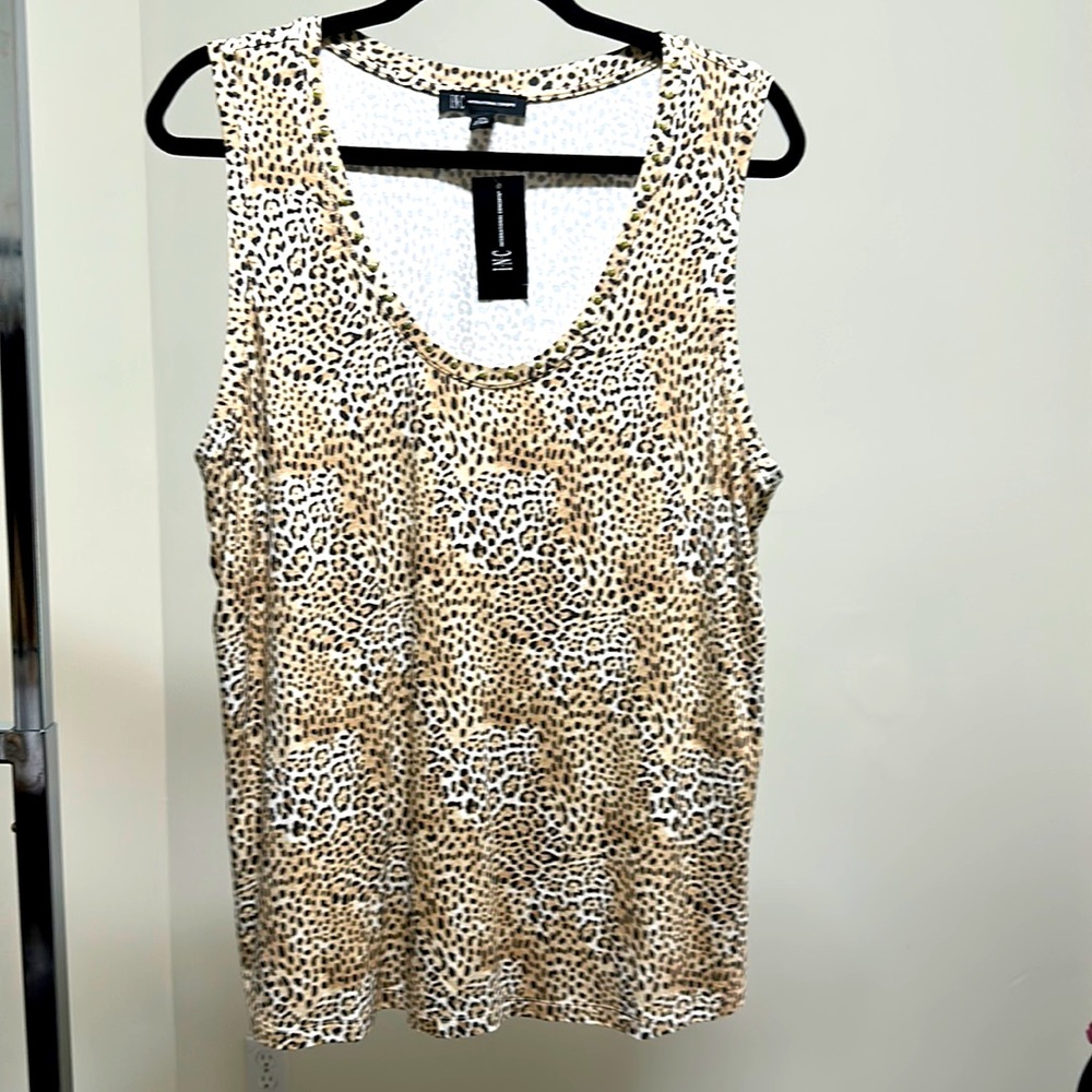 NWT I.N.C International Concepts XXL Sleeveless Multicolor Top.